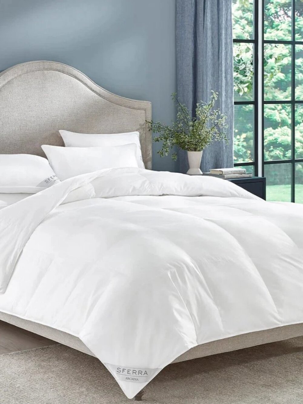 SFERRA Arcadia King Medium Down Alternative Duvet Comforter White 108x94